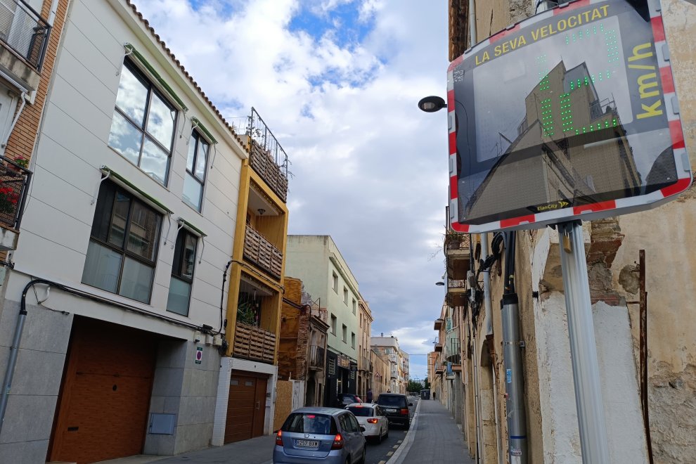 Un radar de velocidad instalado en una carretera de la localidad catalana de Reus.