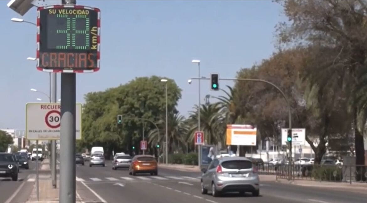 El radar EVOLIS en acción en las calles de Sevilla